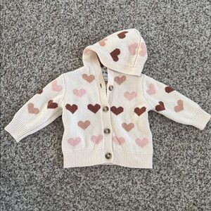 NWT Heart Patterned Hooded Cardigan 6-12m